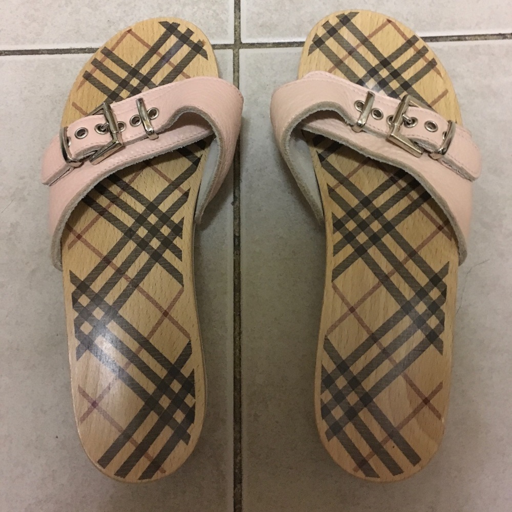 Burberry Clogs  slippers